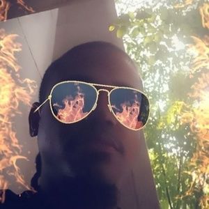 Meet your Posher, Benny rotti